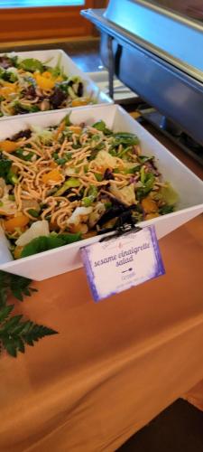 Sesame Vinaigrette Salad- sesame vinaigrette, mandarin oranges, crunch wonton noodles